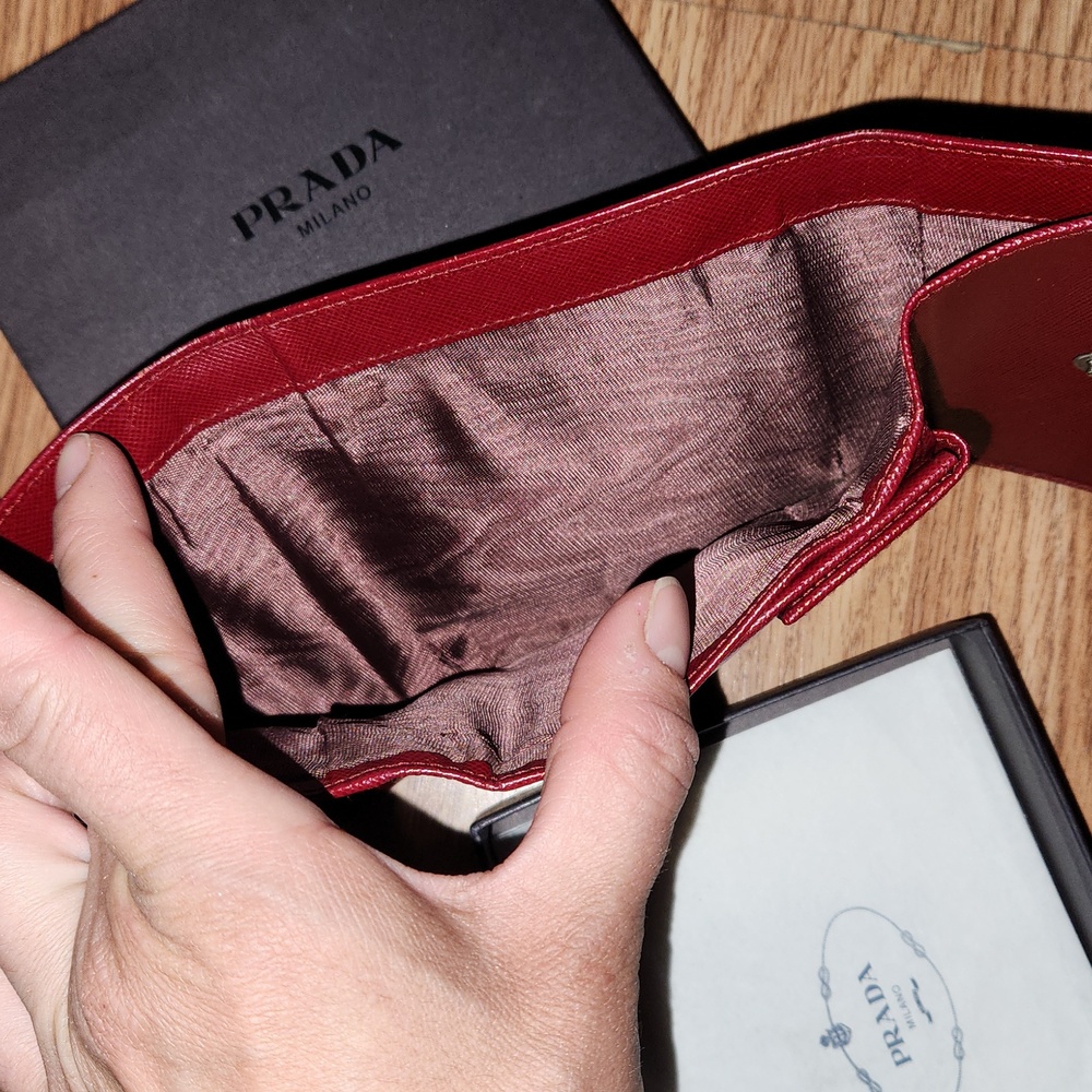 Vintage Prada Red Saffiano Leather Wallet - Picture 4 of 5